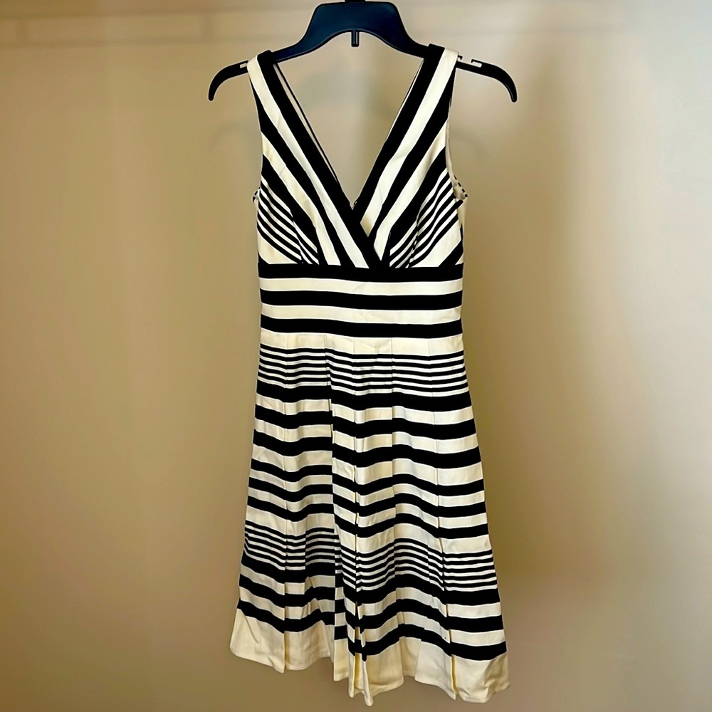 White House/Black Market Dress